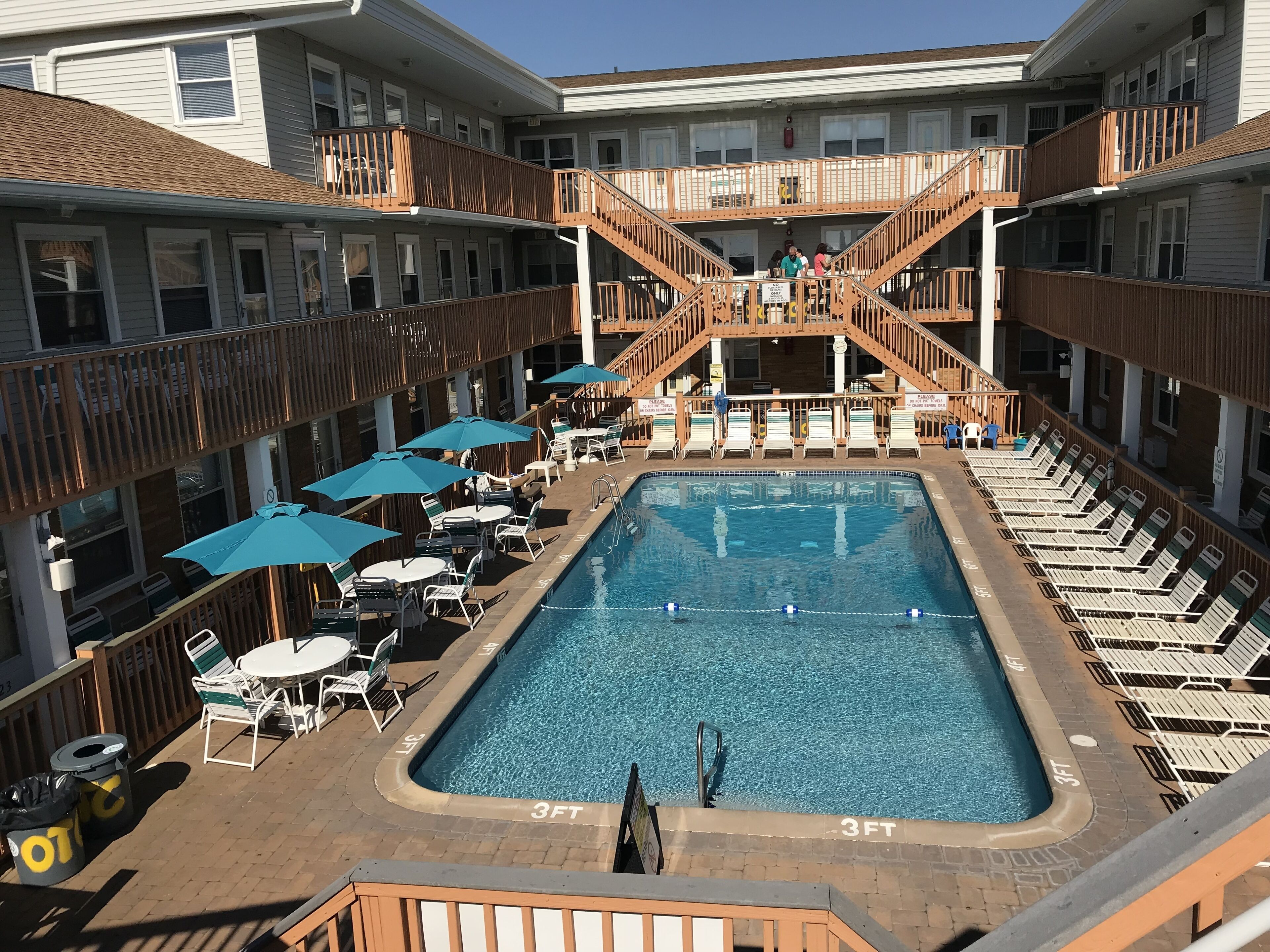 HEATED POOL Ocean Ave Seaside Park Across the street Beach&Boardwalk. 3 bedroom.