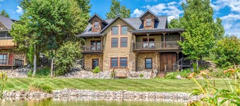 6 soverom / badestamp / Pontoon / soveplass til 22 personer på Private Resort med gratis fasiliteter