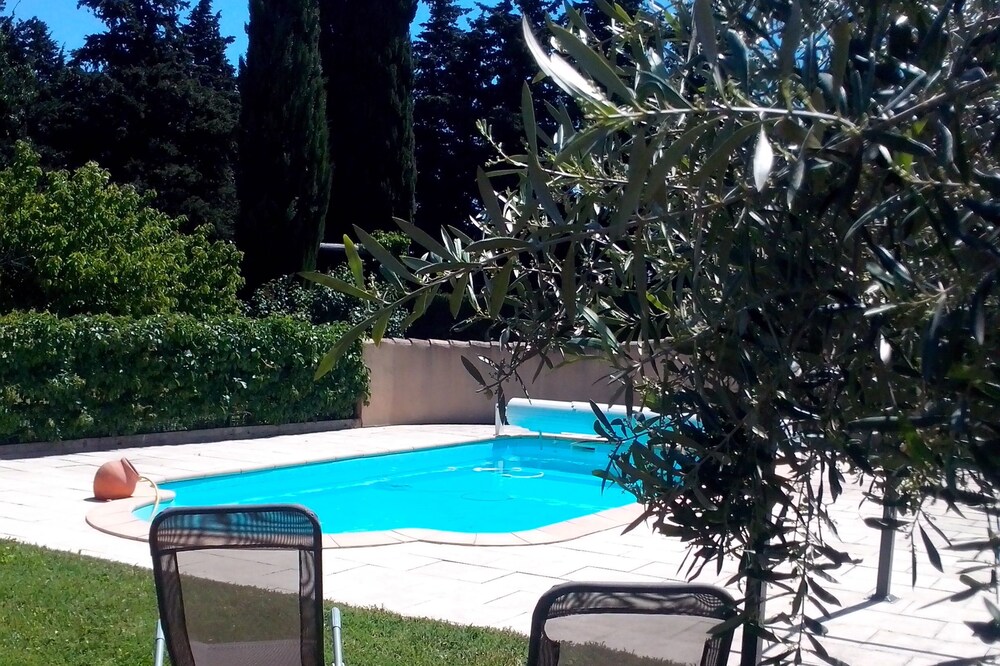 The Moulin de Milan cottage at Cheval Blanc between Alpilles and Luberon