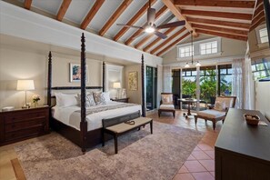 5 bedrooms, desk, iron/ironing board, travel cot