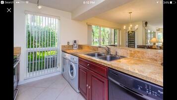 KylskÄp, mikrovÄgsugn, ugn och spishÀll