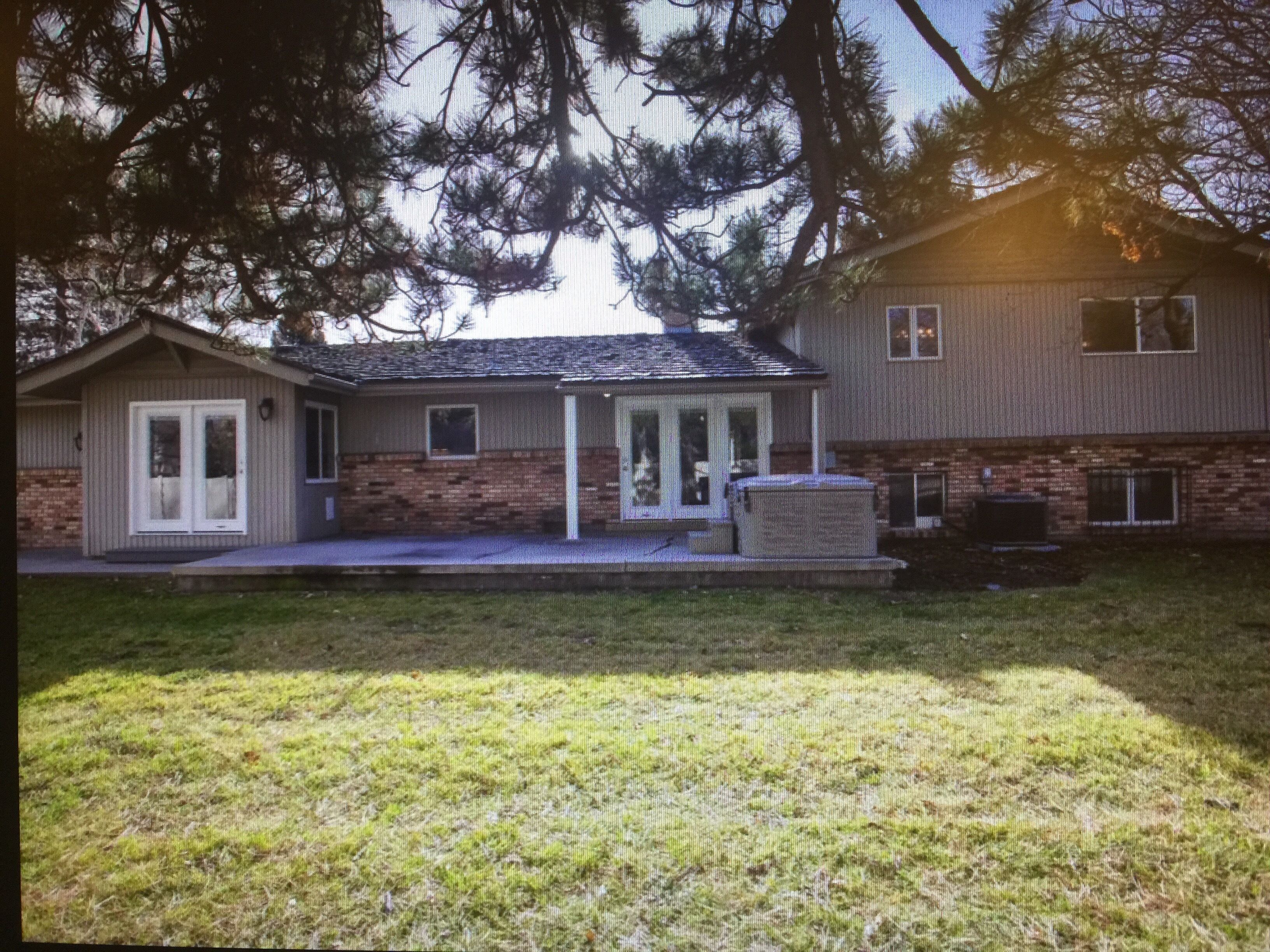 Exceptional House with Hot Tub, Close to Ski Resorts, Sleeps 10,  4BR/2BA