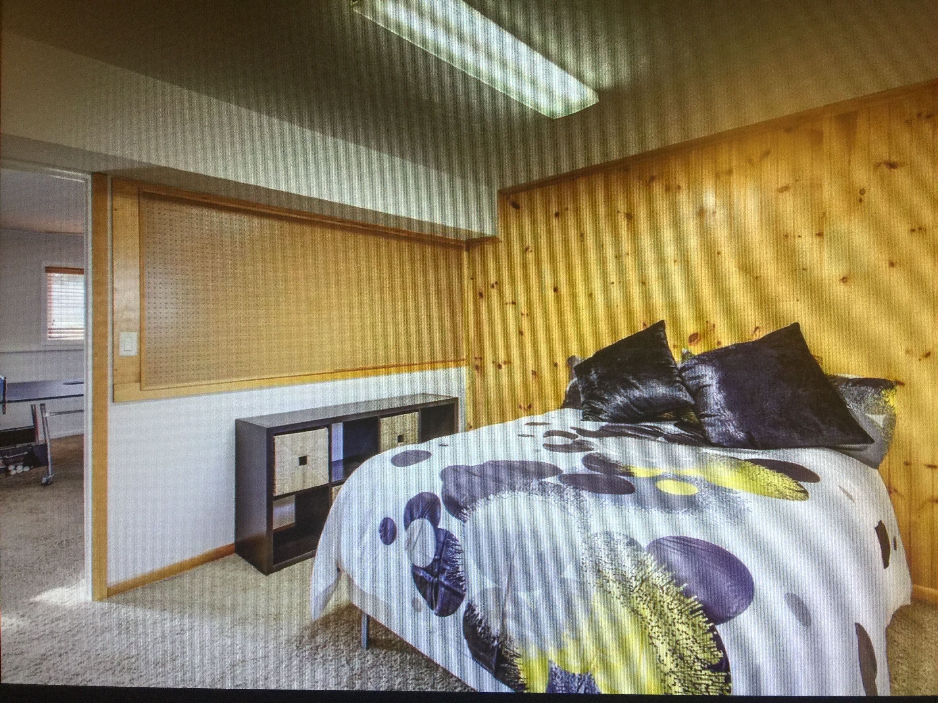 Exceptional House with Hot Tub, Close to Ski Resorts, Sleeps 10,  4BR/2BA