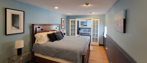 1 habitación, tabla de planchar con plancha, wifi y ropa de cama