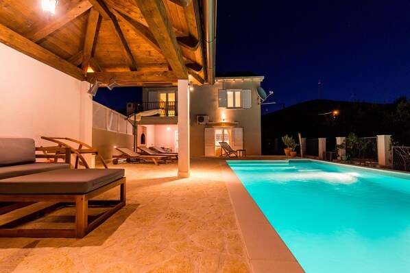 Pool - Charming Villa with Ultimate Peace and Privacy (Doli)