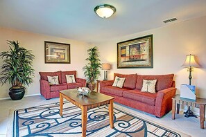 Smart-TV, Kamin, Videospiele, DVD-Player