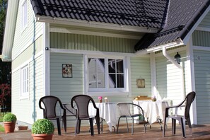 屋外ダイニングエリア