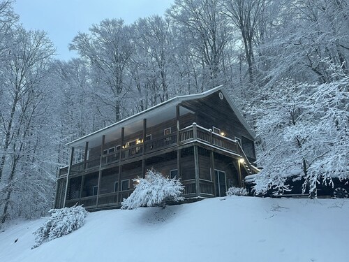 Beautiful home in Lake Cumberland Resort