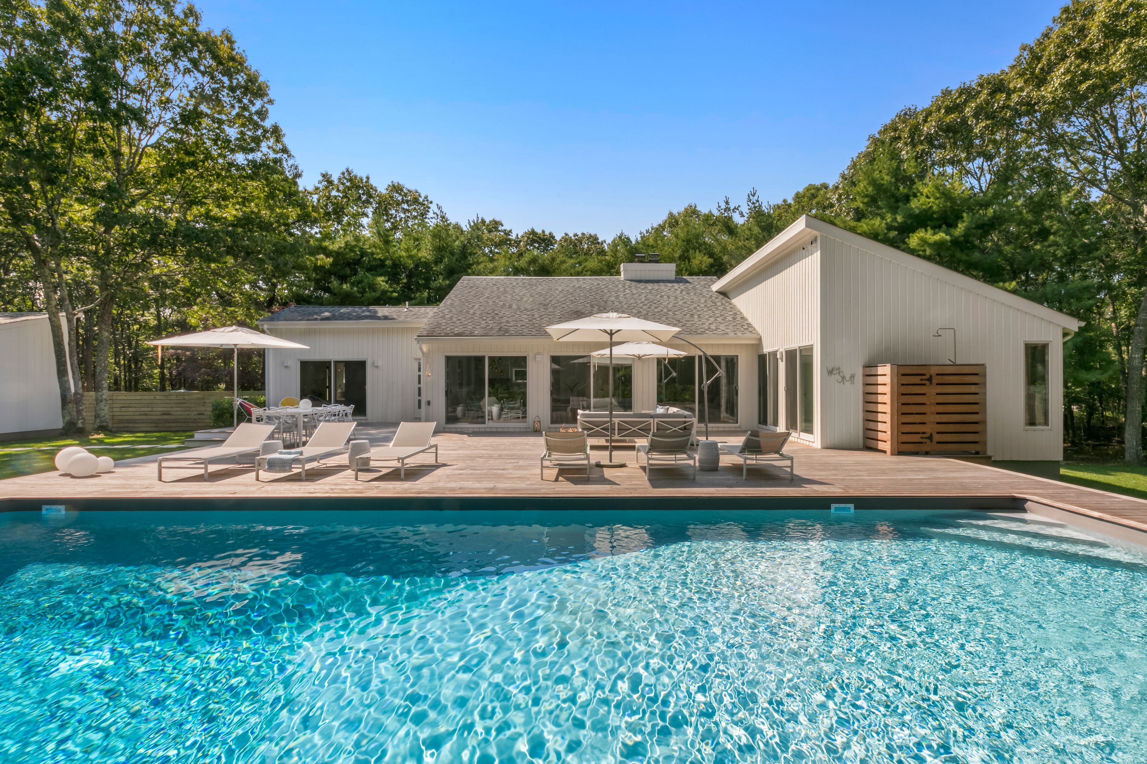 Time to indulge and relax at this Summer oasis.