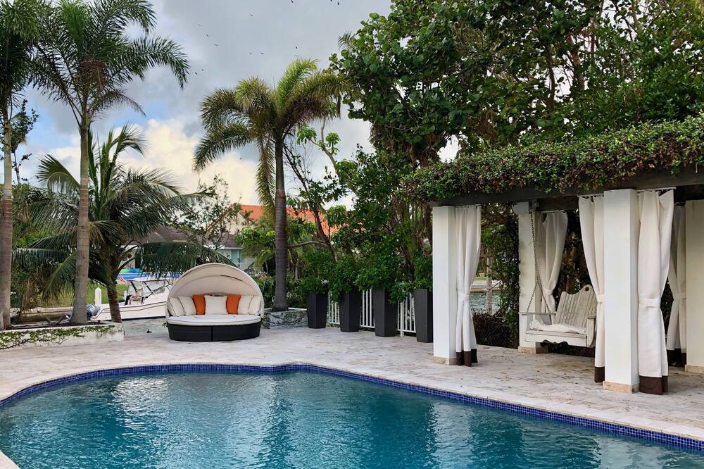 Coral Gables Private vacation home