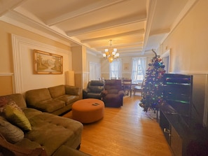 Smart TV - Niagara Falls . Canada. Vacation Home  (Niagara Falls)