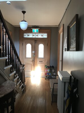 Interior - Niagara Falls . Canada. Vacation Home (Niagara Falls)