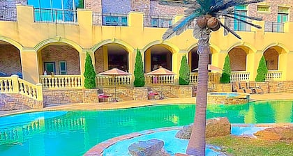 Mega Mansion West Atlanta Driver, Chef y Bartender Disponible <br>