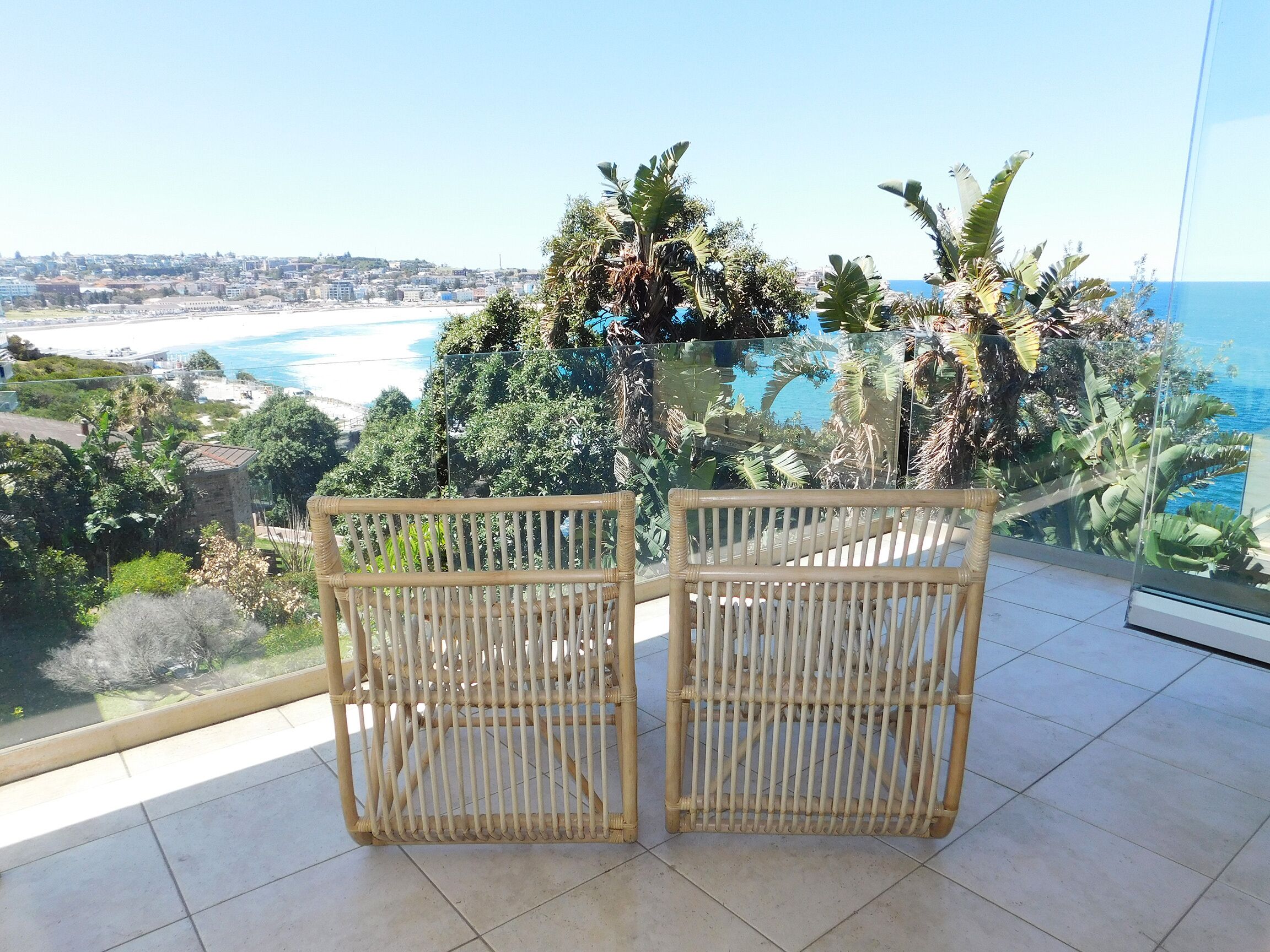 Sweeping Ocean Views - Bondi Beach - 2 bedrooms + parking — image 6