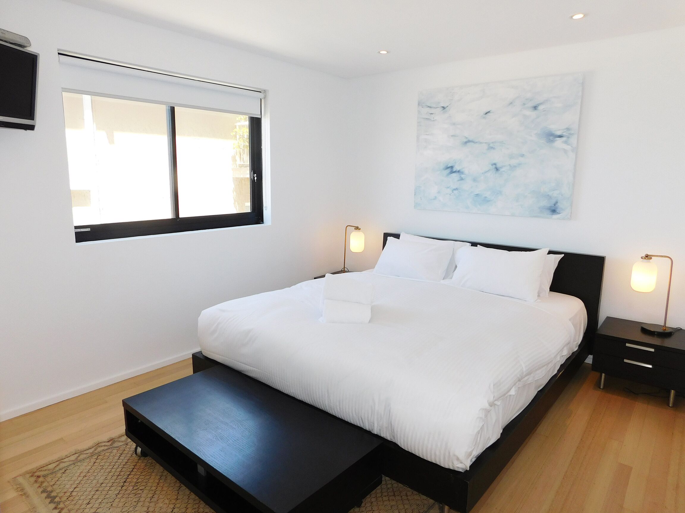 Sweeping Ocean Views - Bondi Beach - 2 bedrooms + parking — image 8