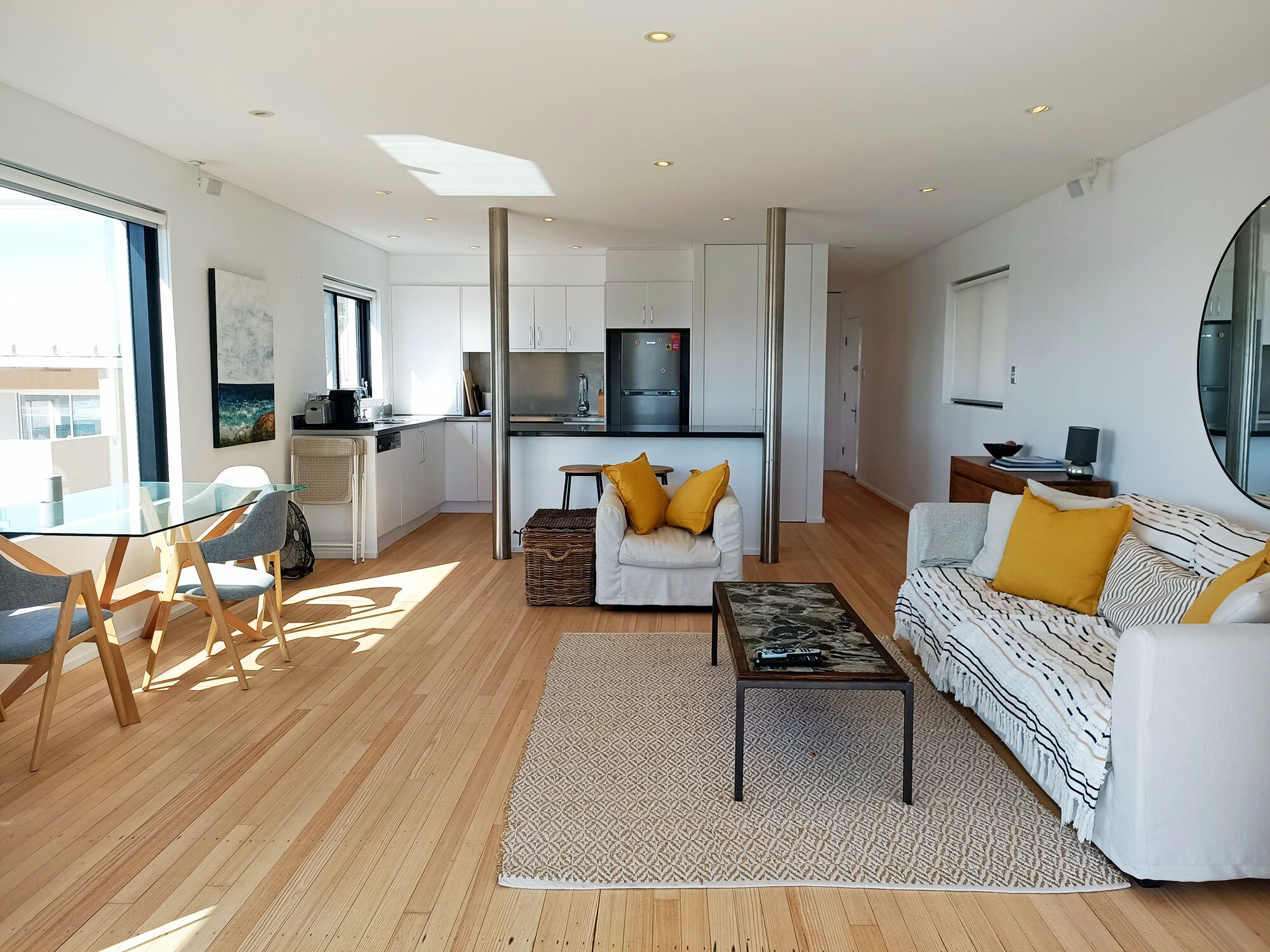 Sweeping Ocean Views - Bondi Beach - 2 bedrooms + parking — image 2