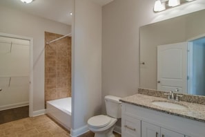Combined shower/bathtub, hair dryer, towels, soap - July Fun! Happy & Chill in West Nashville! (Nashville)