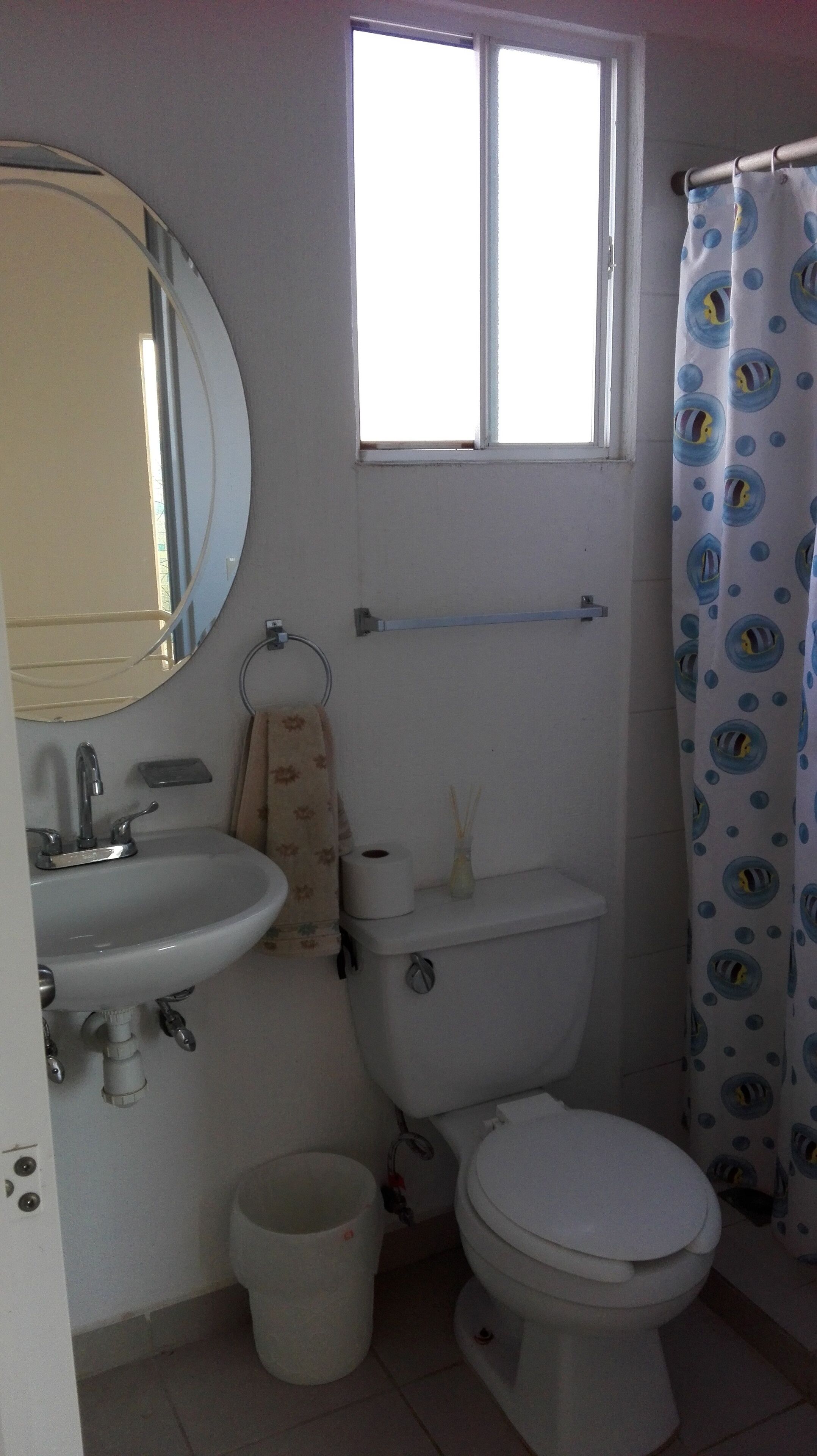 Naturally well-lit spacious, 2 bedroom/ 1 bath	 Sleeps 4