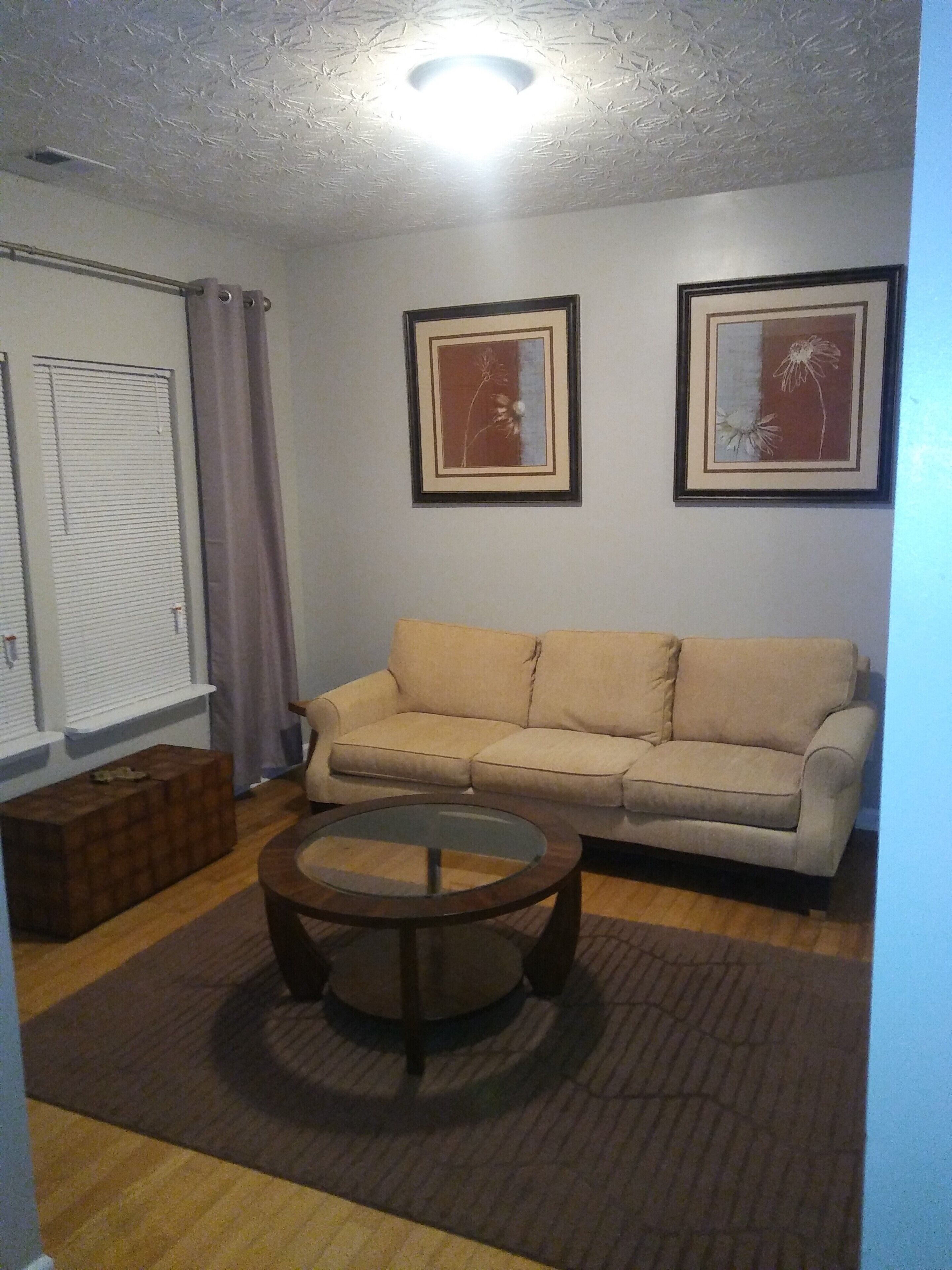 Spacious 5 Bedroom Haven in Quiet Cul-de-sac