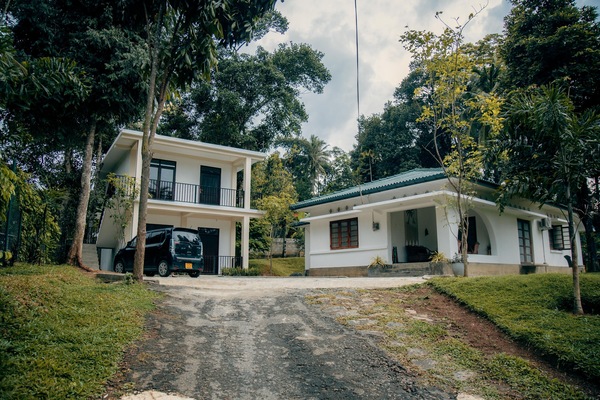 view of the property from entrance during day