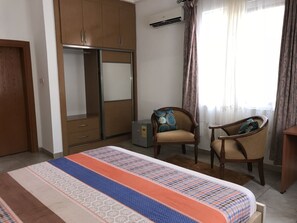 2 Schlafzimmer, Bügeleisen/Bügelbrett, Internetzugang, Bettwäsche