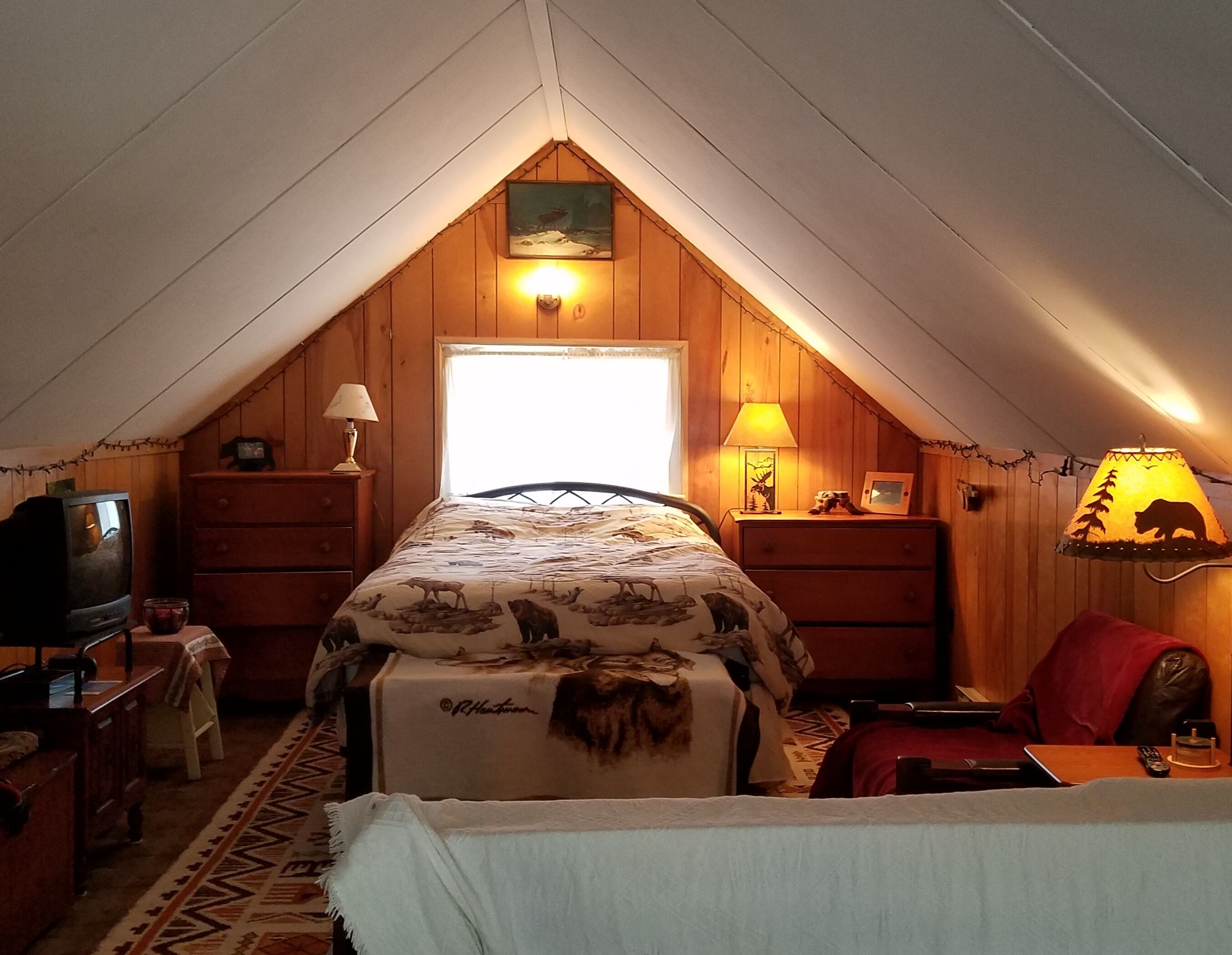 Pocono MT Chalet Away