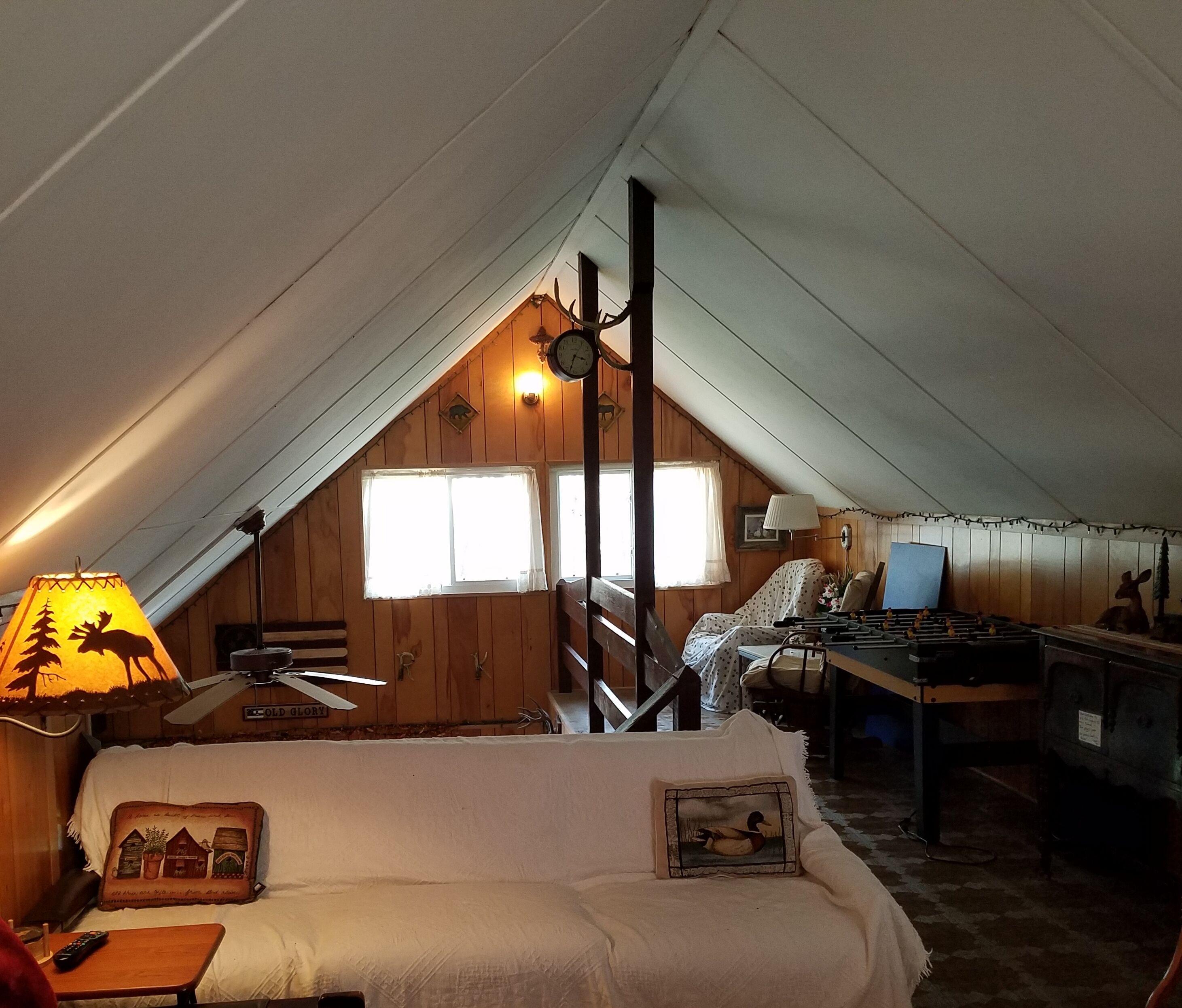 Pocono MT Chalet Away