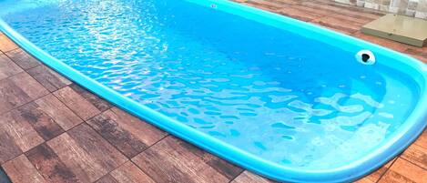 室內泳池、室外泳池