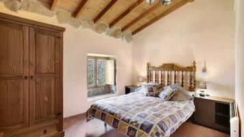 3 soverom, internettilgang og sengetøy