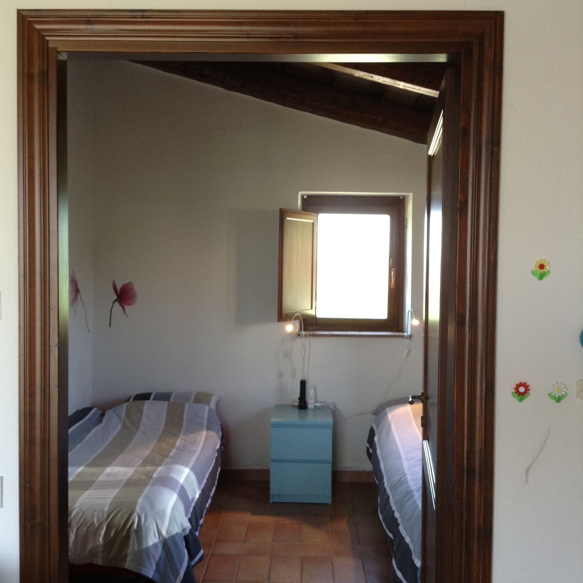 1 camera, ferro/asse da stiro, lenzuola