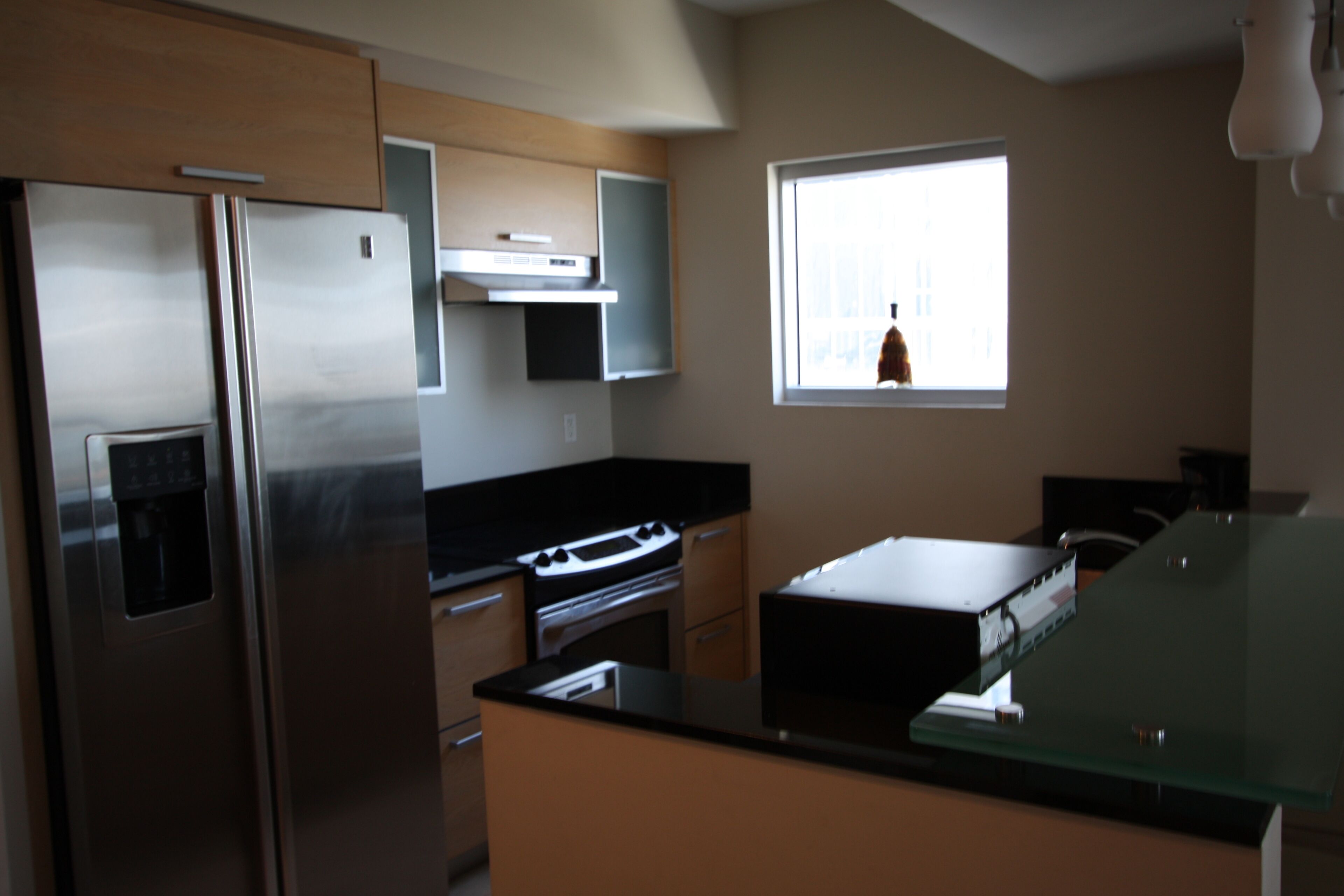 BEAUTIFUL CITY AND OCEAN VIEWS 2 BDRM/3 BTH OCEANFRONT BLDG SUNNY ISLES BCH, FL