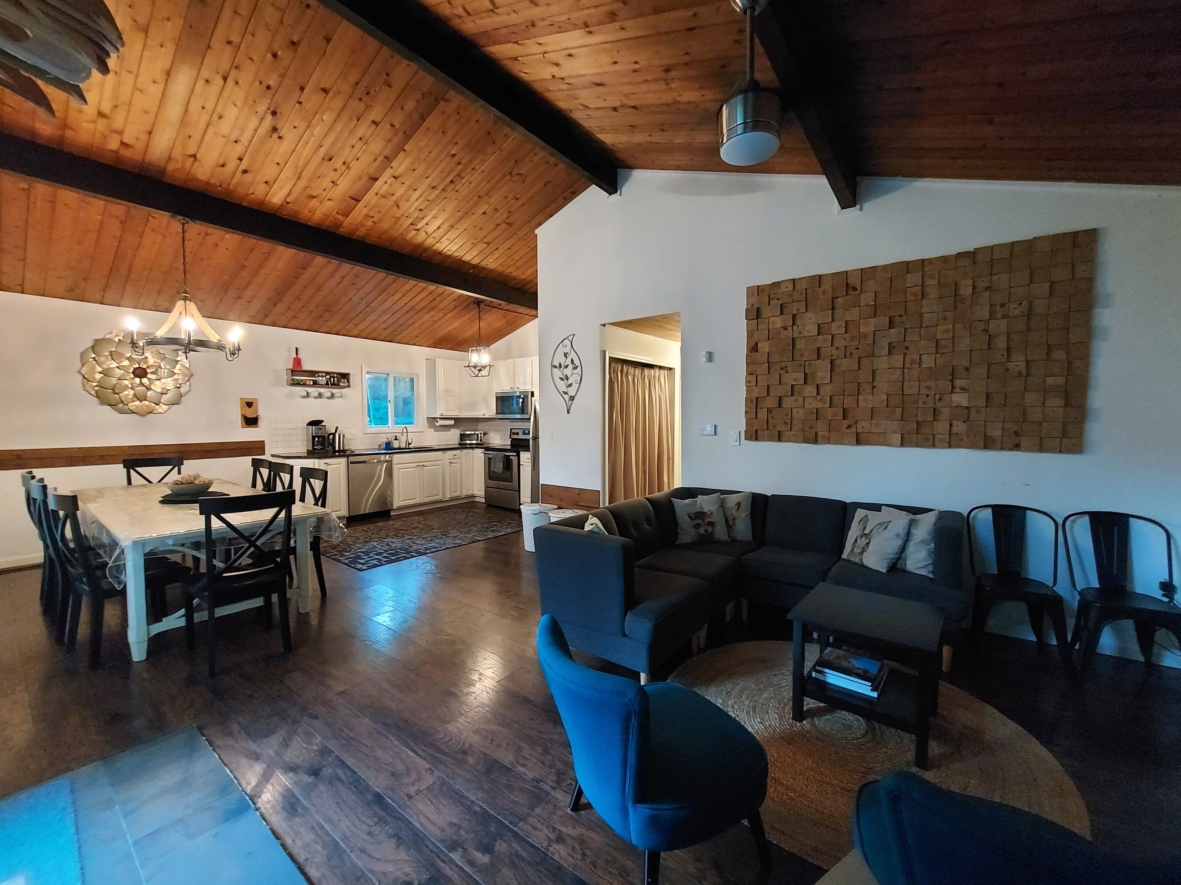 Cozy house with Hot Tub and Pool