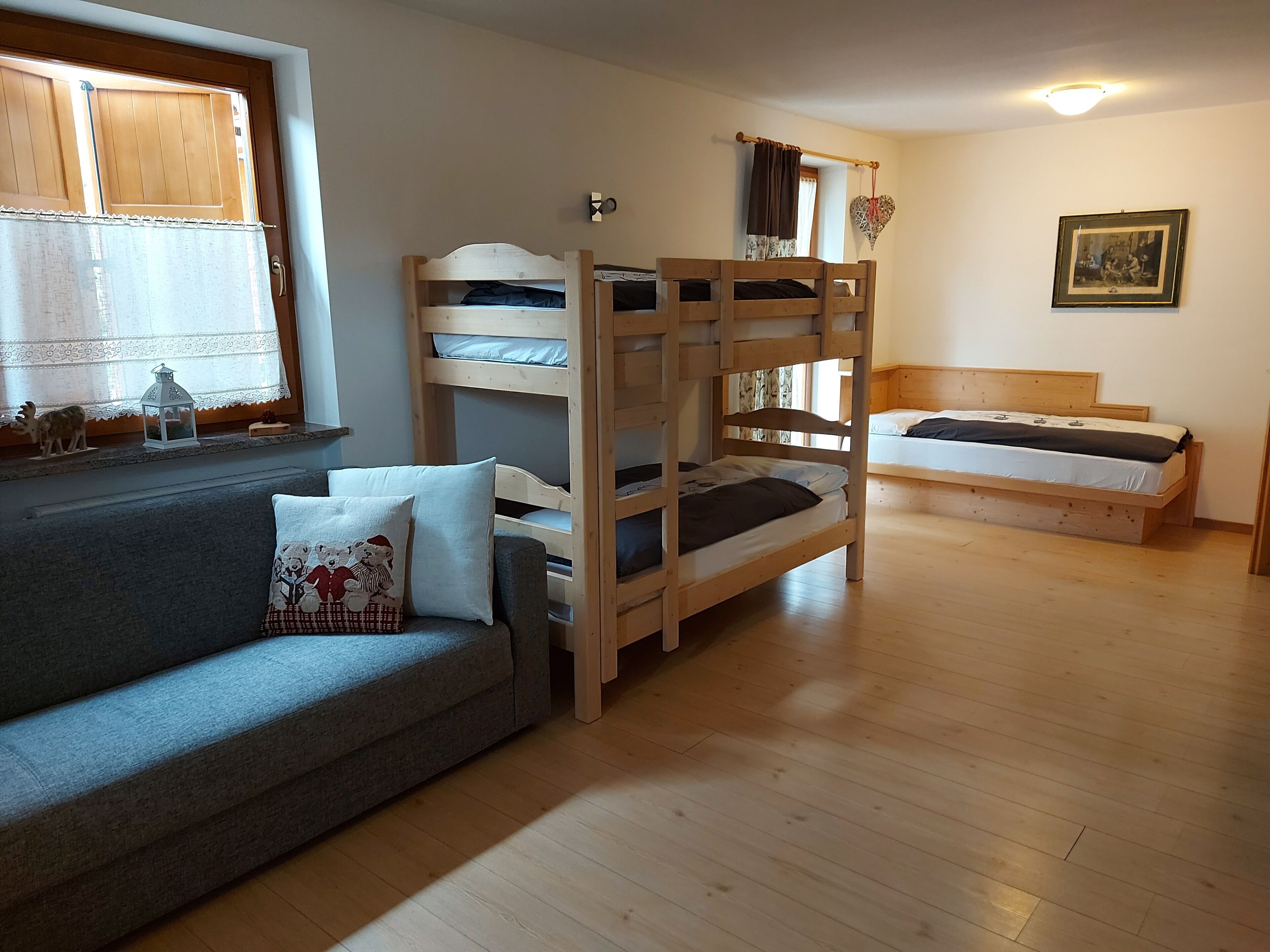 Chalet Villa Rita - ground floor apartment with private garden and terrace