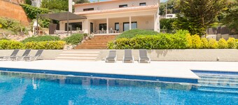  Spacious family villa with pool, sea view, sauna, 10-14 persons