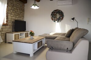 Televisio, videopelejä, stereot