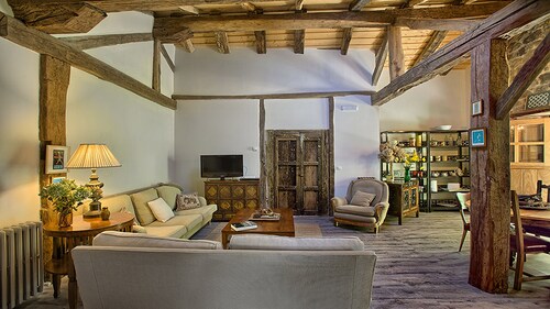 The Rural Apartment - Maria's Rural House