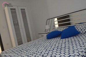 2 bedrooms, iron/ironing board, Internet, bed sheets