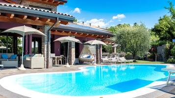 Piscina all'aperto