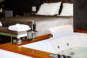 8 soverom, safe på rommet, skrivebord og lydisolert