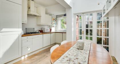 The Old Bookbinders Retreat - 4-Bedroom Jericho House in Oxford