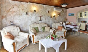 TV - Apartment Umag-Savudrija, Nena1 near the beach terrace Wi-Fi, garden (Savudrija)