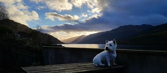 Situated in Lomond Park on the shore of Loch Long with amazing views