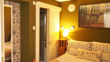 2 habitaciones, tabla de planchar con plancha, internet y ropa de cama