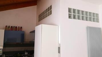 KĂŒhlschrank, Ofen, Herdplatte, GeschirrspĂŒler