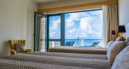 AHR - Villa Maria 2: Cozy Ocean and the Mountain panoramic view, Pool, AL 608