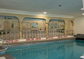 Innenpool, beheizter Pool