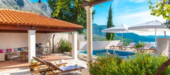 Villa Tereza with Private Pool, Jacuzzi & Sea View