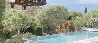 stor privat pool luksus stald opvarmet til 1,5 km fra Santa Giulia