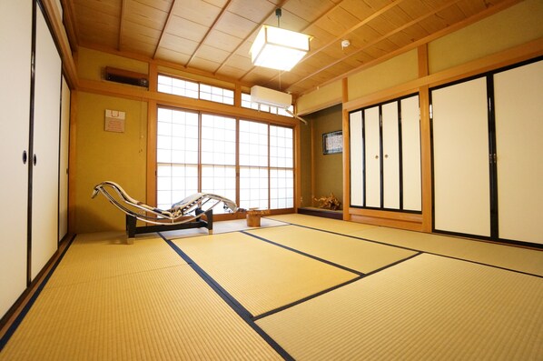 Familjehus (Private Vacation Home) | Vardagsrum | Eldstad