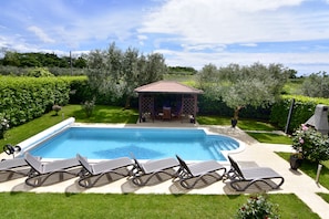 Piscine extérieure